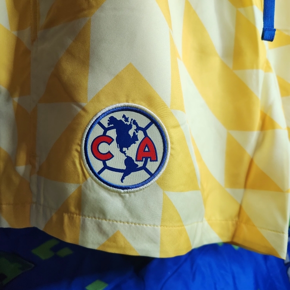 Club America Flow Men's Nike Graphic Soccer Shorts - Picture 4 of 10